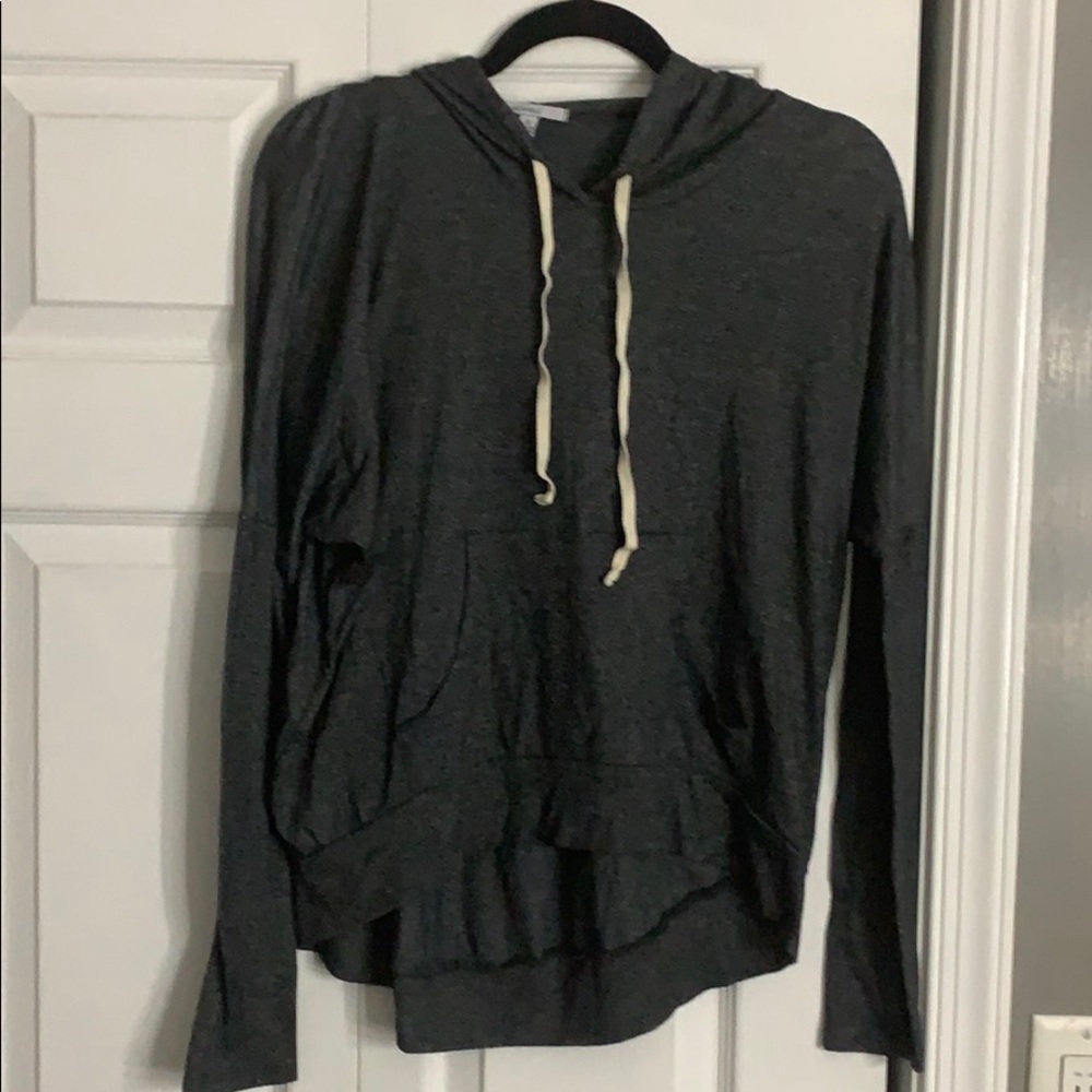 Light Sweatshirt/Long Sleeve w/ Hood